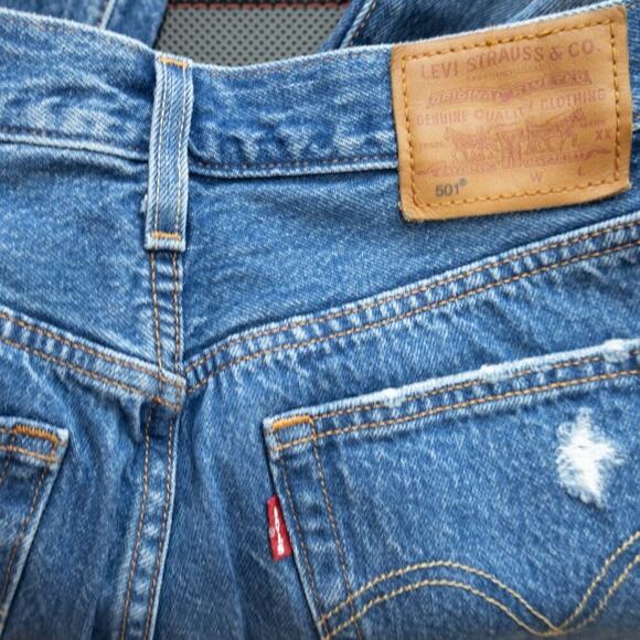 Levi's 501 Original Cropped Ladies Jeans Size 25 W , 26L - Picture 6 of 11